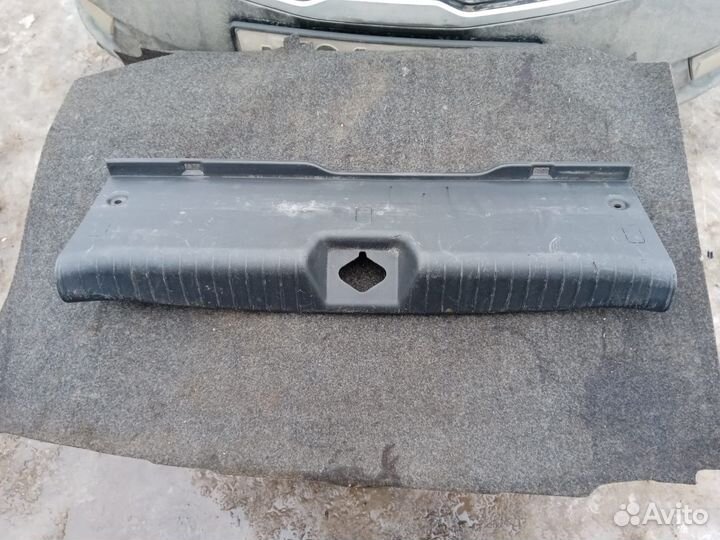 Накладка замка багажника Лачетти хэтчбек