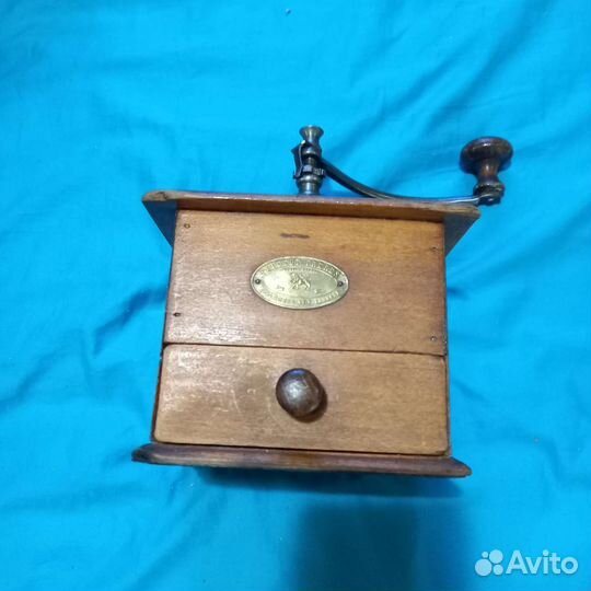 Кофемолка ручная Пежо Франция