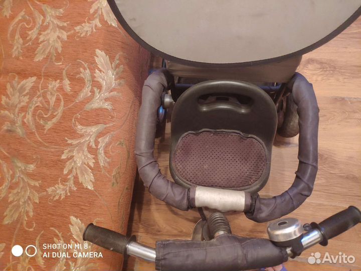 Детский велосипед с ручкой