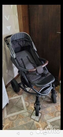 Прогулочная коляска