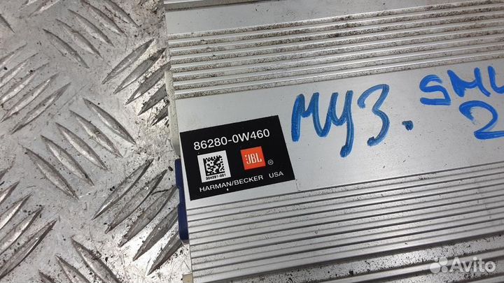 Усилитель акустической системы Toyota Prius