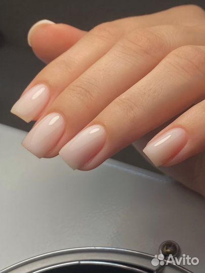 Маникюр с покрытием гель-лаком