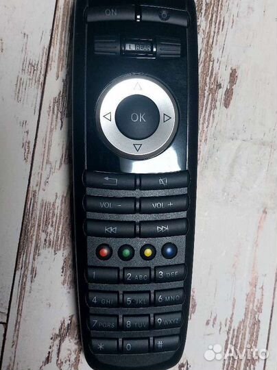 Bluetooth наушники AKG P104 для Мерседес