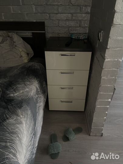 Дамский столик с зеркалом