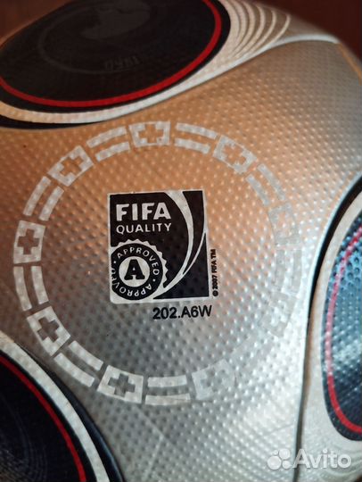 Футбольный мяч