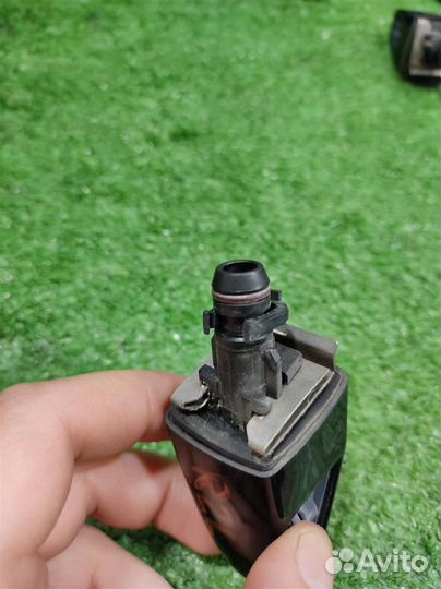 Форсунка омывателя фары левой BMW X3 (E83) 2004