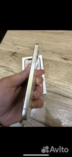 iPhone 12 в идеальном состоянии