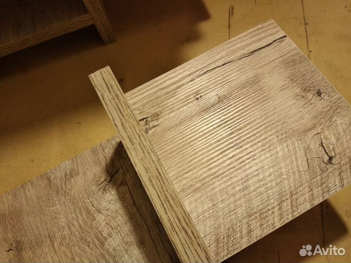 Настенная полка