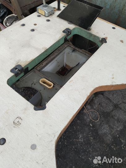 Производственная швейная машинка