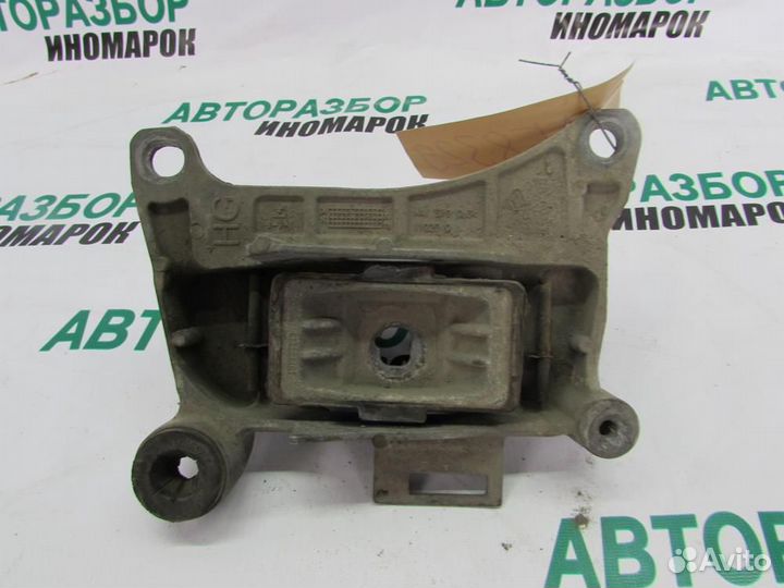 Опора двигателя левая для Renault Fluence 2010