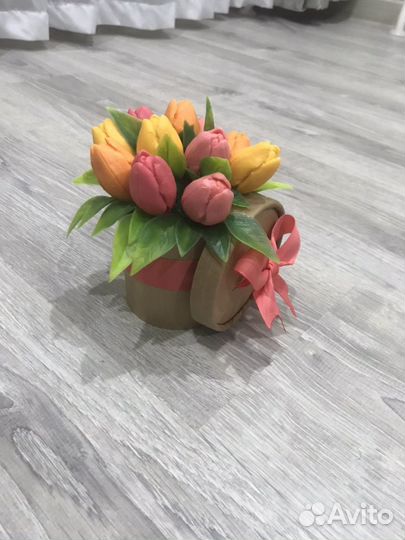 Букет из 11 тюльпанов мыло