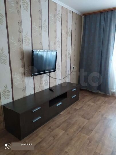 1-к. квартира, 42 м², 4/10 эт.