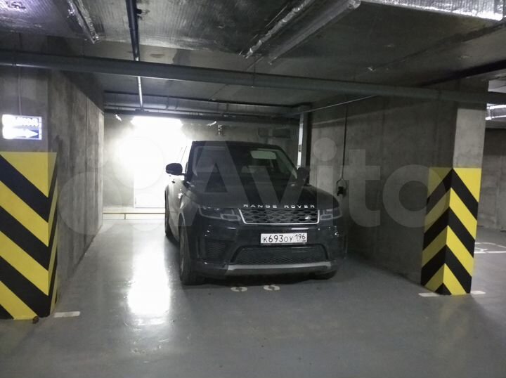 Машиноместо, 24 м²