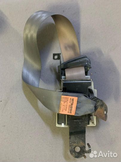 Ремень безопасности комплект Mitsubishi Galant 6