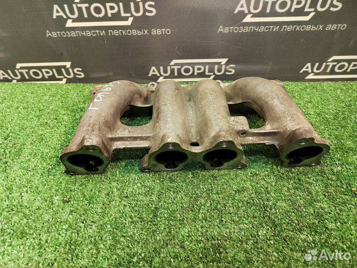 Впускной коллектор Volkswagen Golf 3 2.0 1991-2000