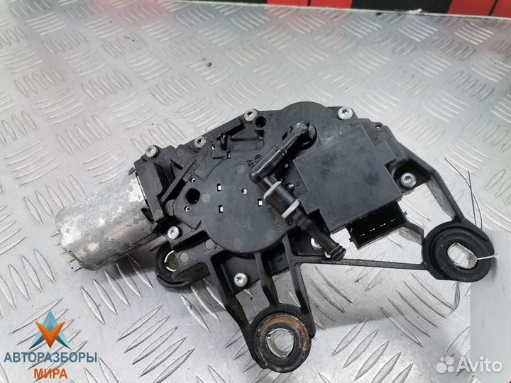 Моторчик заднего стеклоочистителя (дворника)