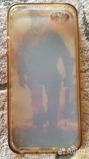 Чехлы на телефон iPhone 5s