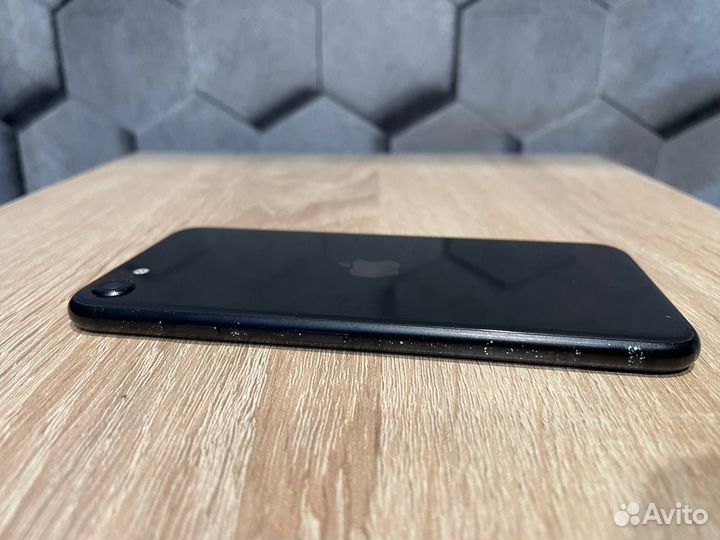iPhone SE (2020), 64 ГБ