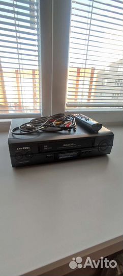 Кассетный видеомагнитофон