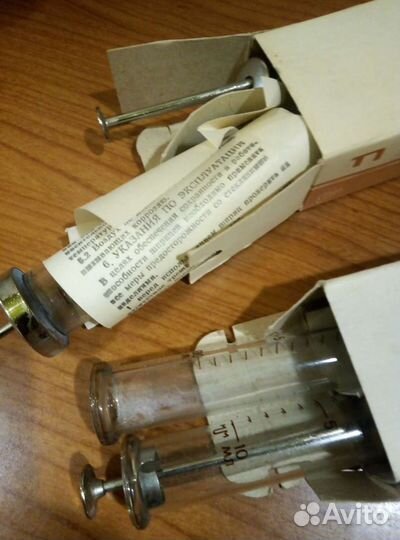 Шприц ин'екционный