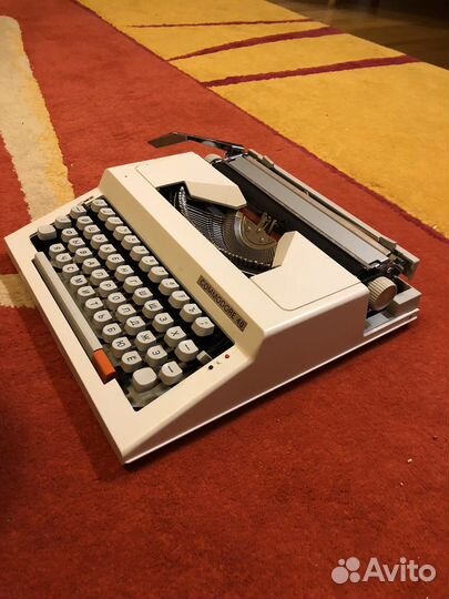 Пишущая машинка Commodore 40