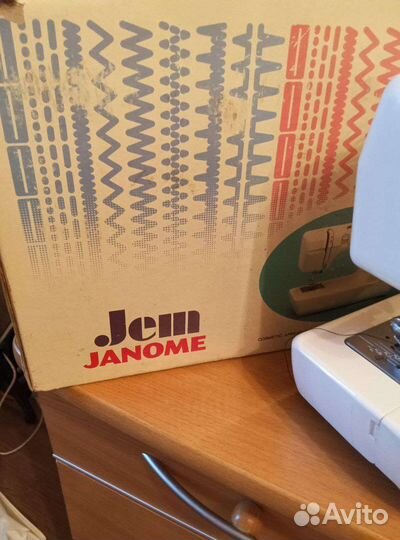 Швейная машина Janome новая