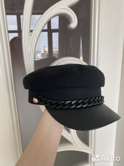 Кепи, Фуражка женская черная с цепью