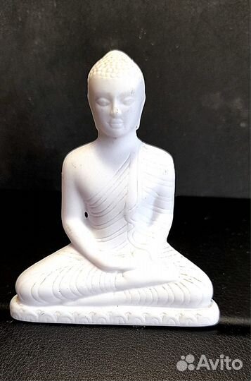Статуэтка будды