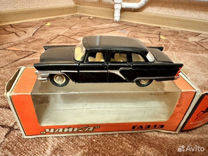 Модель автомобиля металл чайка