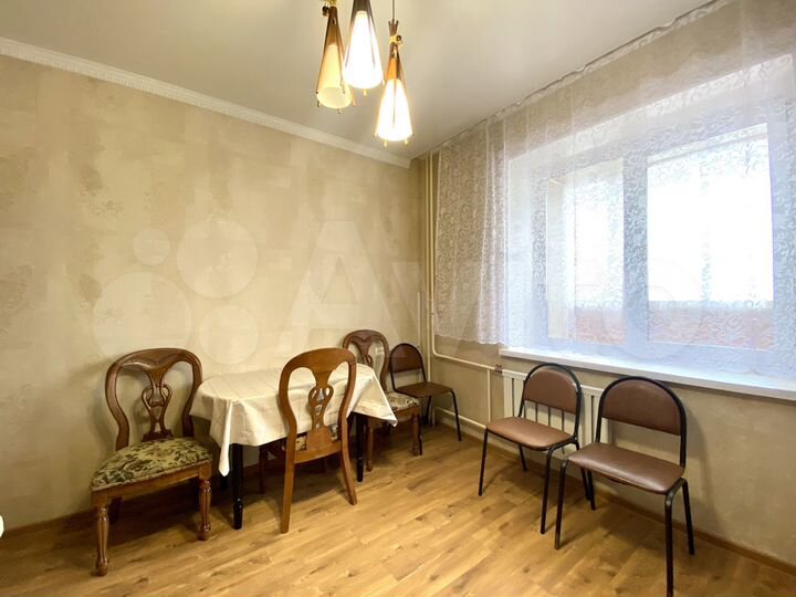 2-к. квартира, 73 м², 9/10 эт.