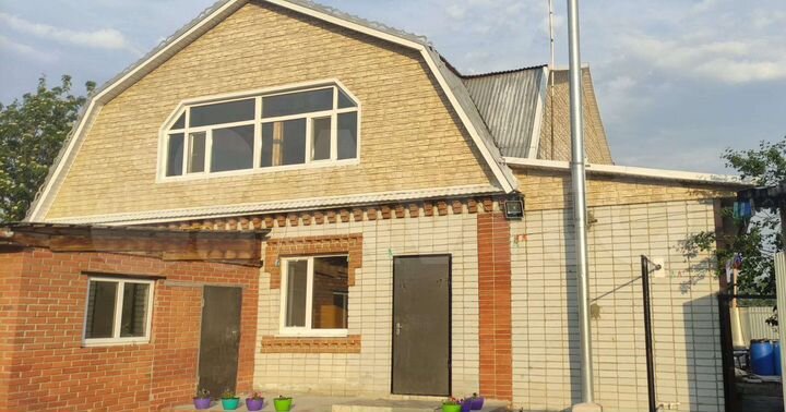 Дом 200 м² на участке 7 сот.