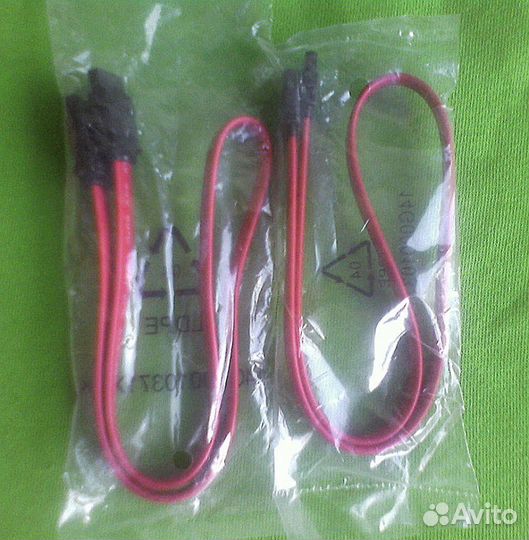 Новые кабели SATA - разные