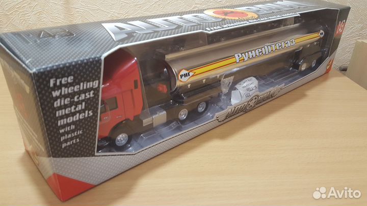 Авто модели 1:43 autobahn