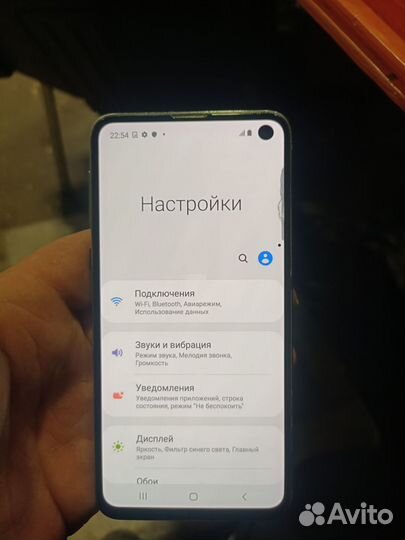 Samsung Galaxy S10e, 6/128 ГБ