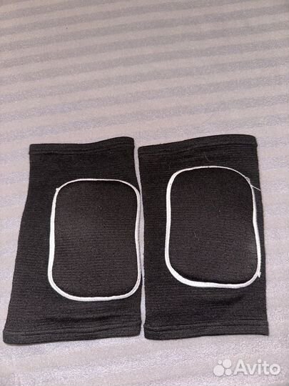 Наколенники спортивные