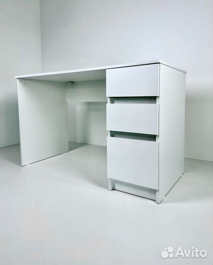 Столы в наличии новые