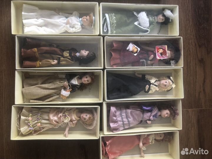 Продаю коллекцию 17 фарфоровых кукол с журналами