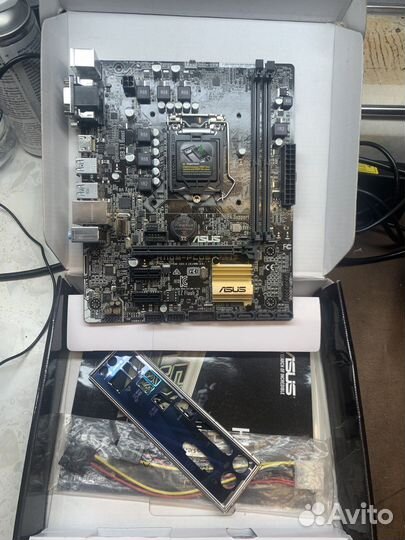 Материнская плата