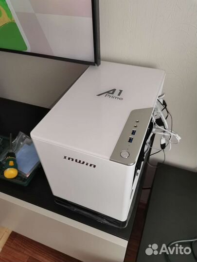 Корпус InWin a1 prime для mini itx с бп 750 Вт