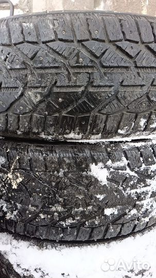 Kormoran SUV Stud 215/60 R17 100T