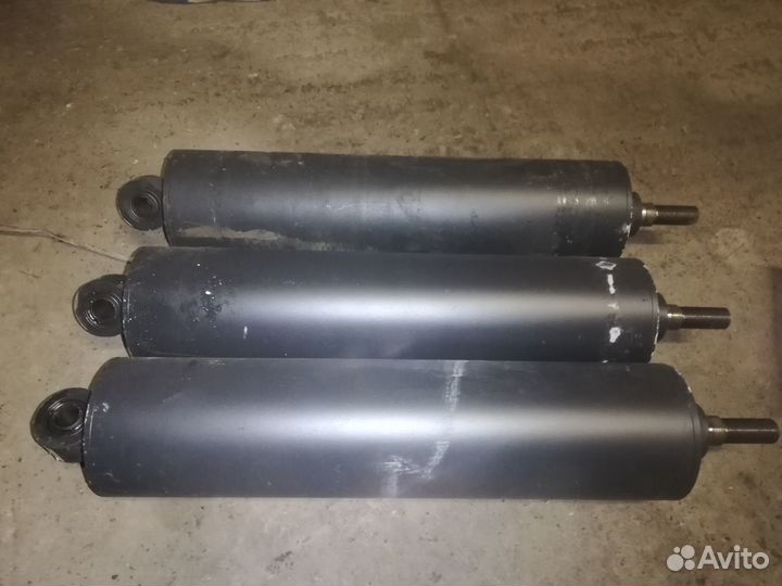 Продаю Главный цилиндр опускания Bucher CityFan