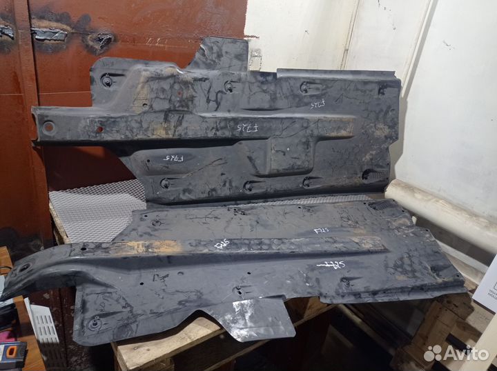 Защита днища левая и правая фабия 2