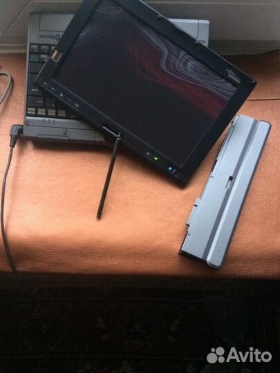 Fujitsu Siemens трансформер - нетбук Р 1610 нераб