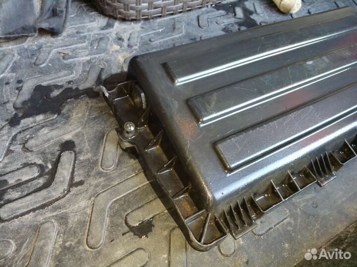 Короб (крышка) воздушного фильтра поло седан polo