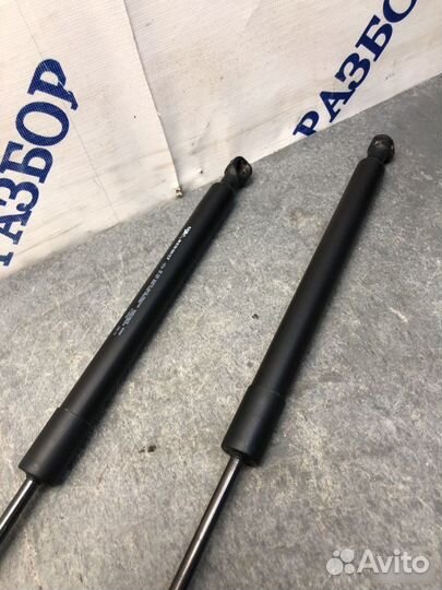 Упор багажника Renault Kaptur