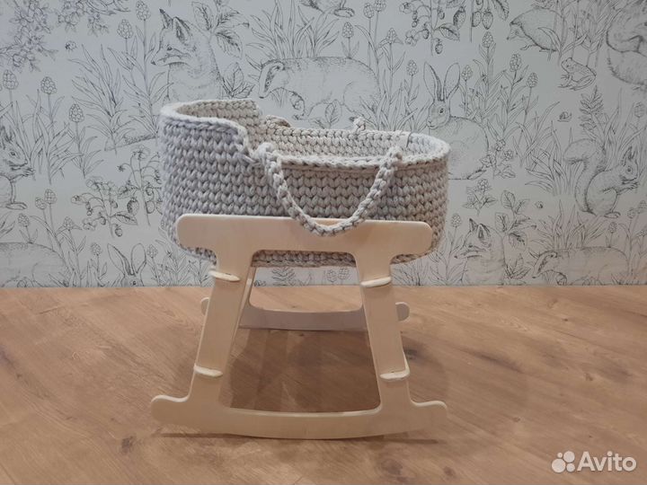 Вязаная люлька-переноска для куклы 30см