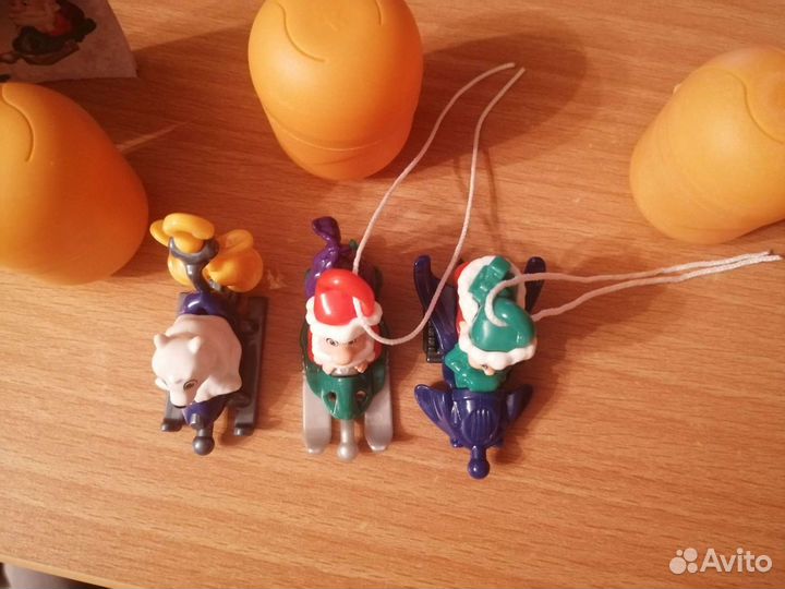 Фигурки из киндера новогодние серии