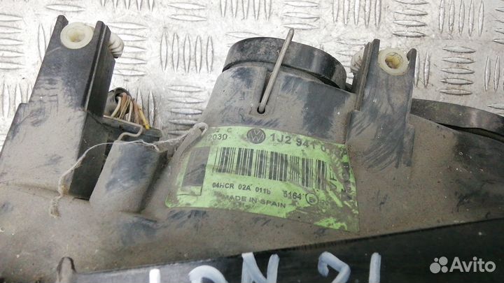 Фара Volkswagen Golf 4 (1997-2005)