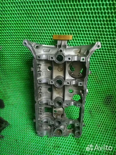 Клапанная крышка Audi Q5 8R cdnc 2011