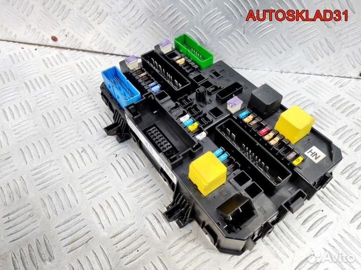 Блок предохранителей Opel Astra H 13220829 Cabrio